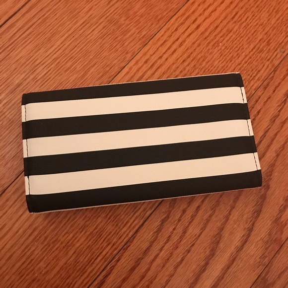 Kut from the Kloth Wallet - Picture 3 of 3